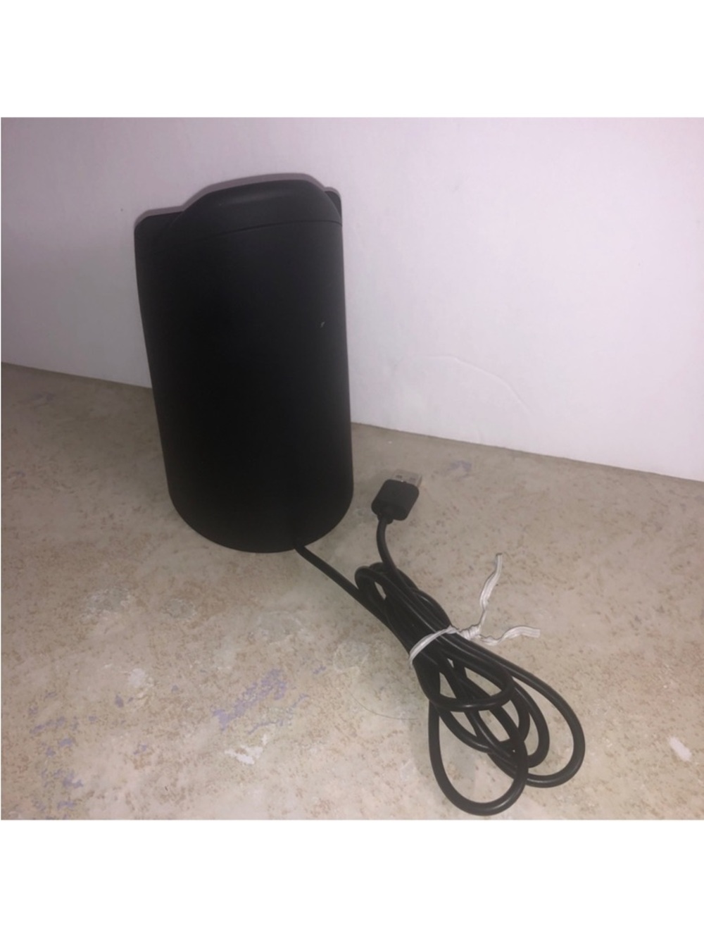 2 in 1 Dual Coil Wireless Charging Station for iPhone and Apple Watch - Picture 3 of 5